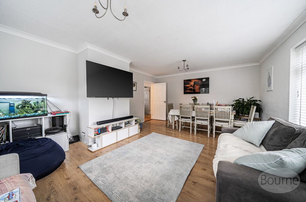 Property photo 3 of 17 9Ea8E38F-1A22-4B7...