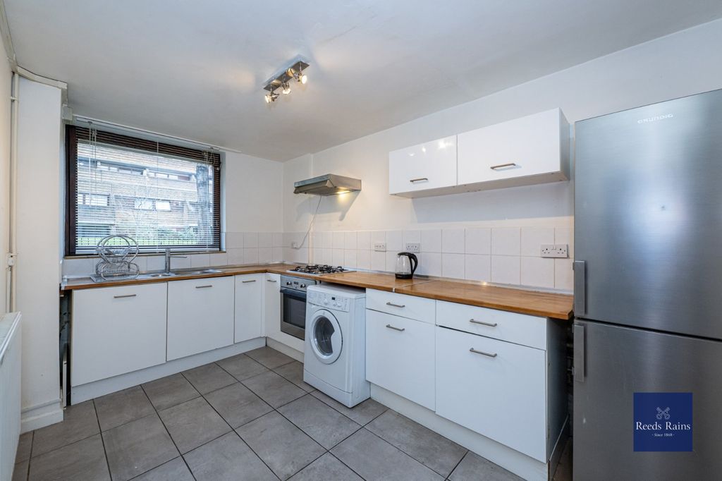 Property photo 2 of 16 Kitchen