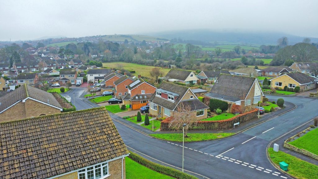 Additional image 8 of 3 bed flat for saleHall Park Close, Scalby YO13