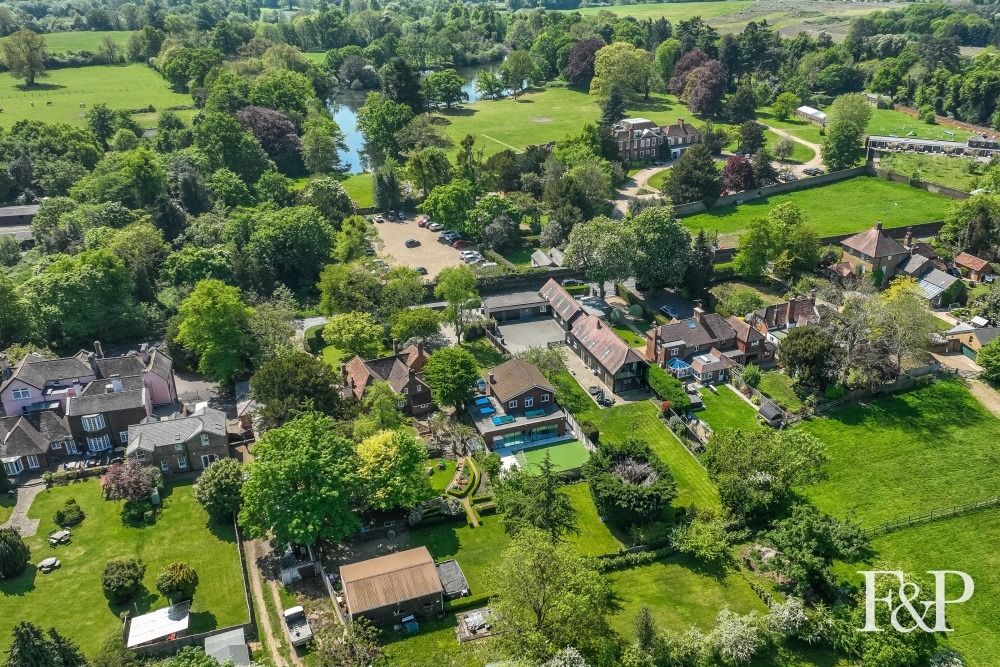 Property photo 1 of 25 4031452