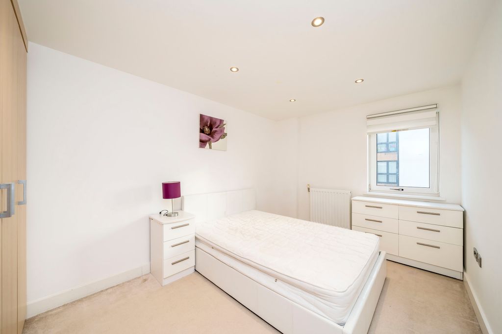 Property photo 3 of 8 Picture No. 27