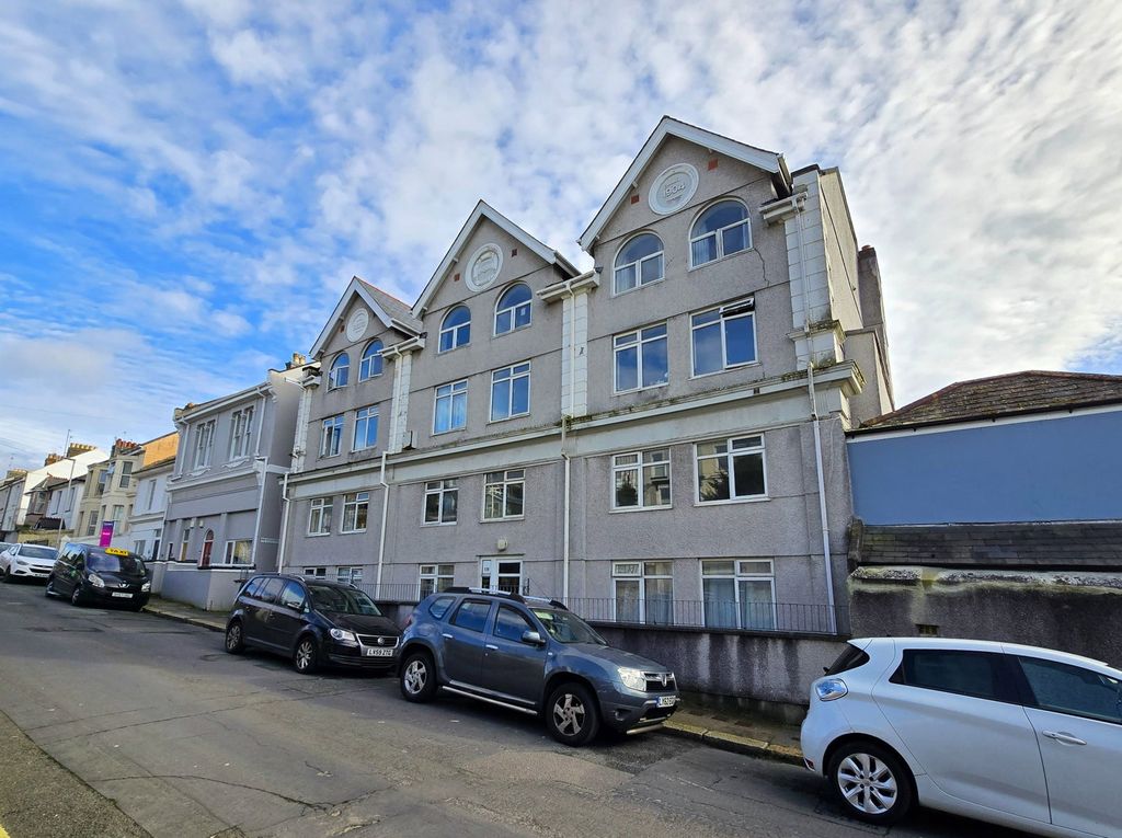 Property photo 1 of 13