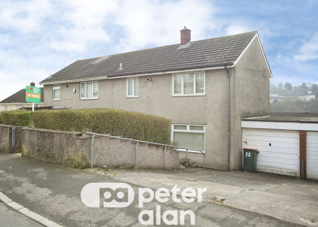 Property photo 1 of 25