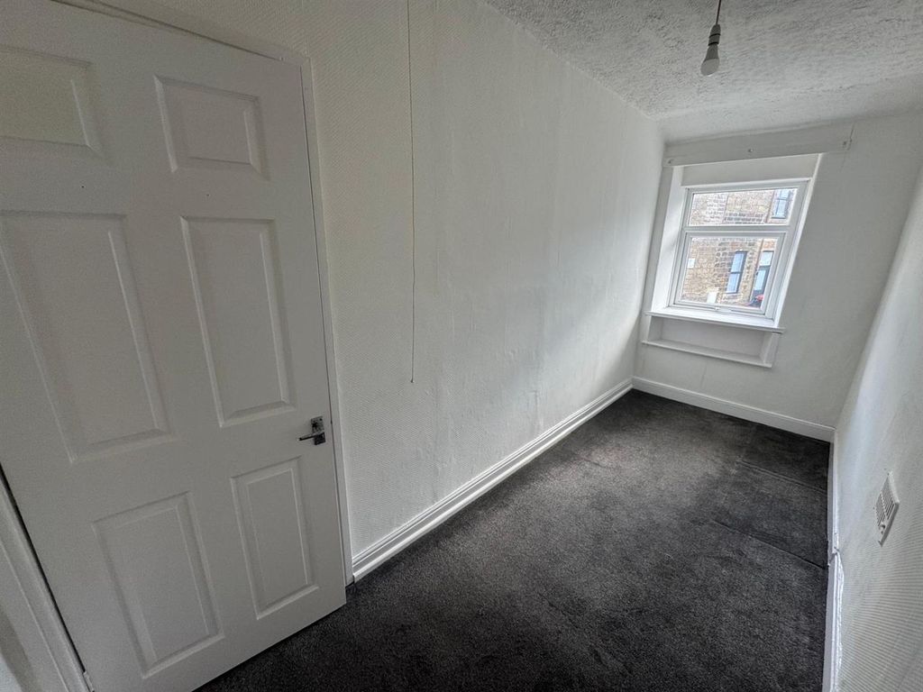 Property photo 3 of 15 Bedroom 2
