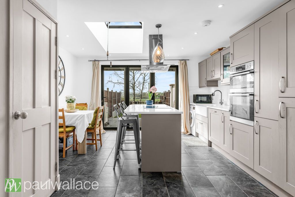 Property photo 3 of 21 Kitchen / Diner