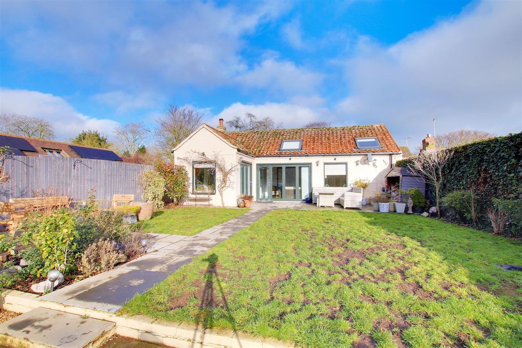 Property photo 2 of 32 Img_6226-Img_6228.Jpg