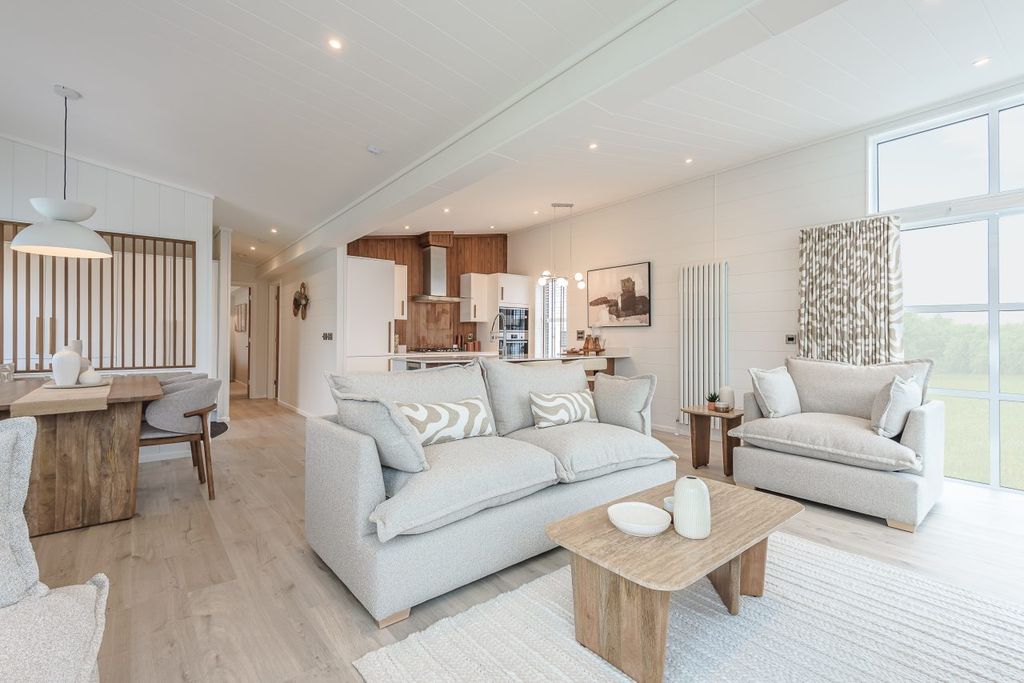 Property photo 2 of 6 Aura 10 Edit.Jpg