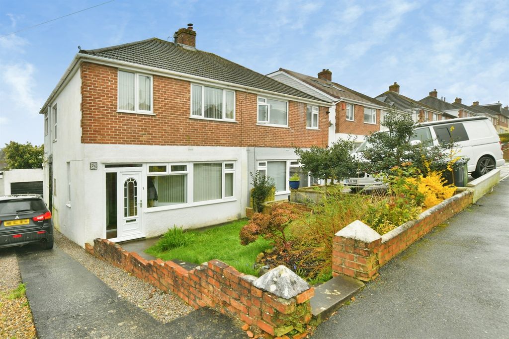 Property photo 1 of 20 Shared Drive