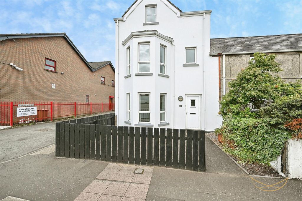 Property photo 2 of 40 Dhp-5.Jpg