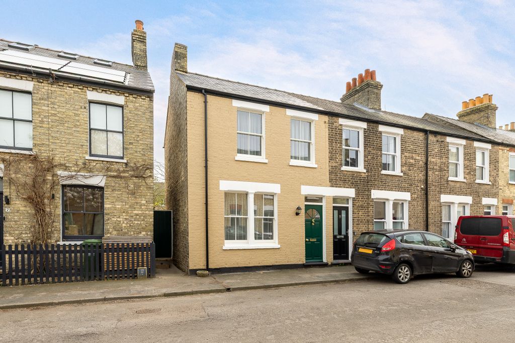 Property photo 1 of 16 Front