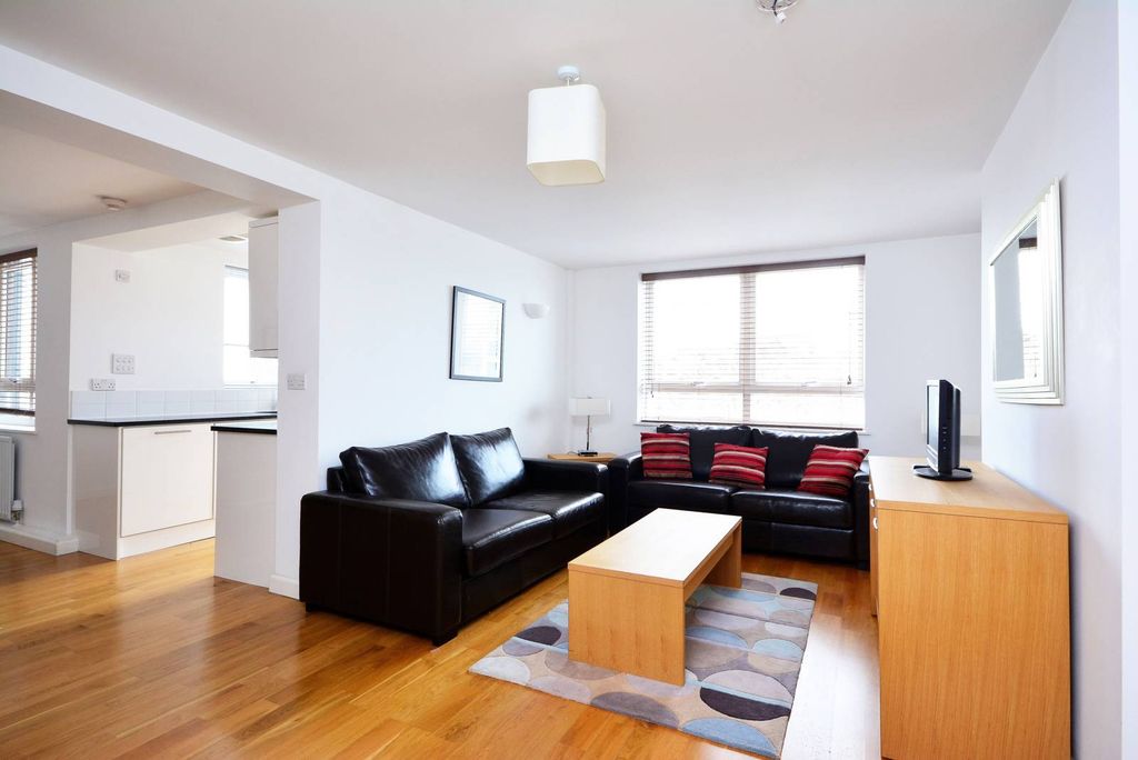 Property photo 1 of 12