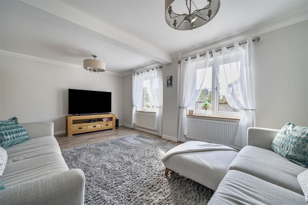 Property photo 2 of 24 1360147-9-68Dbabea6Bf10.Jpg