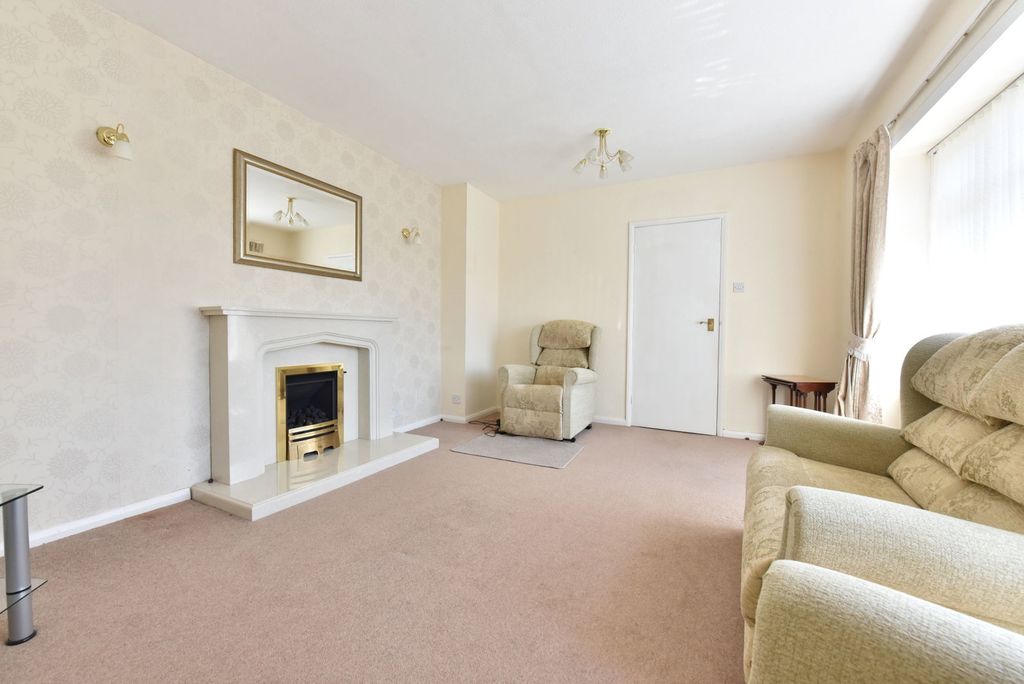 Property photo 3 of 11