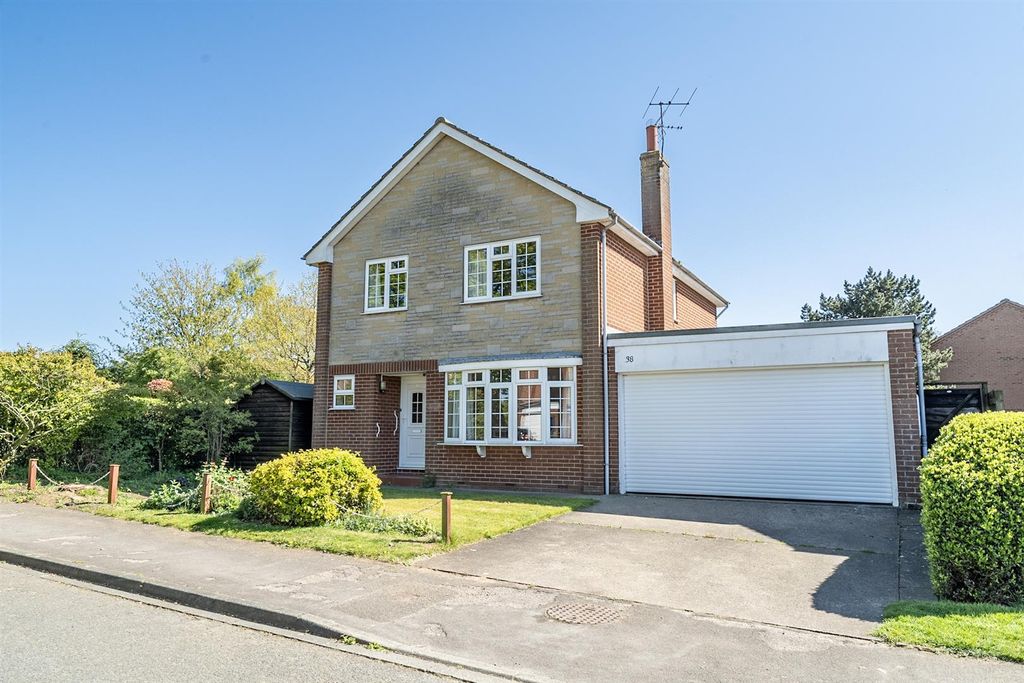 Property photo 1 of 13 External