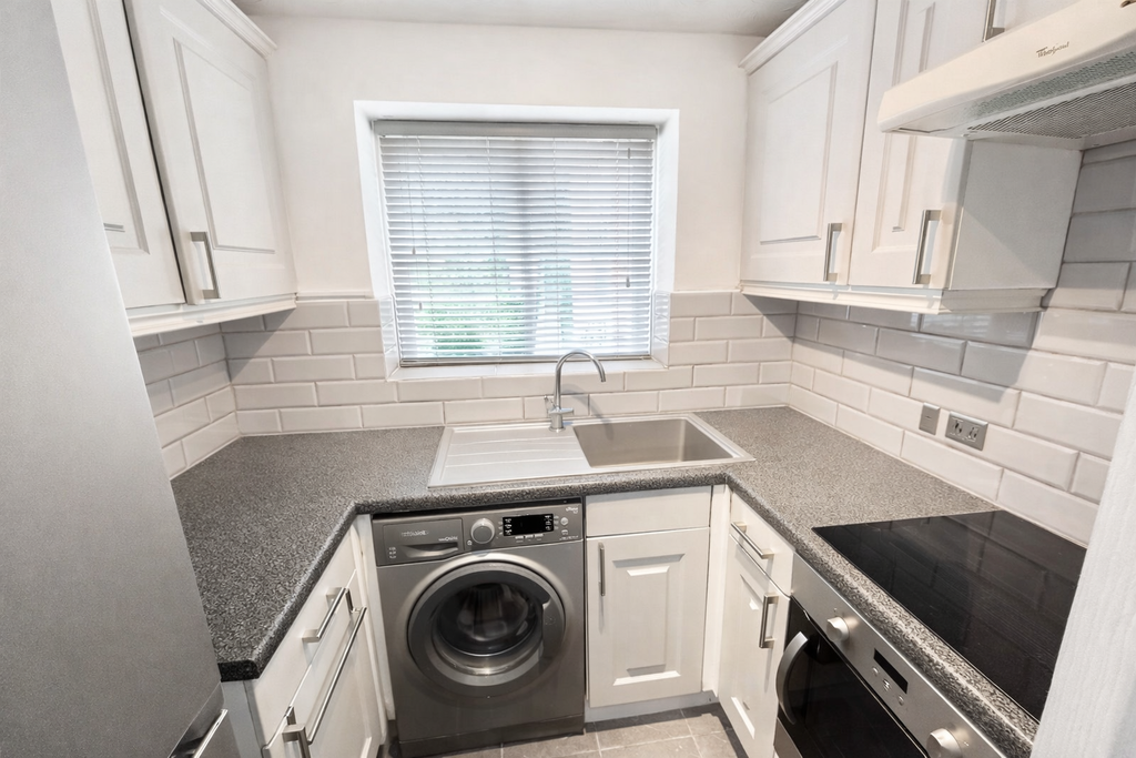 Property photo 3 of 10 Fd95Eff4-86F5-4Df2-B58E-D3808A93D162