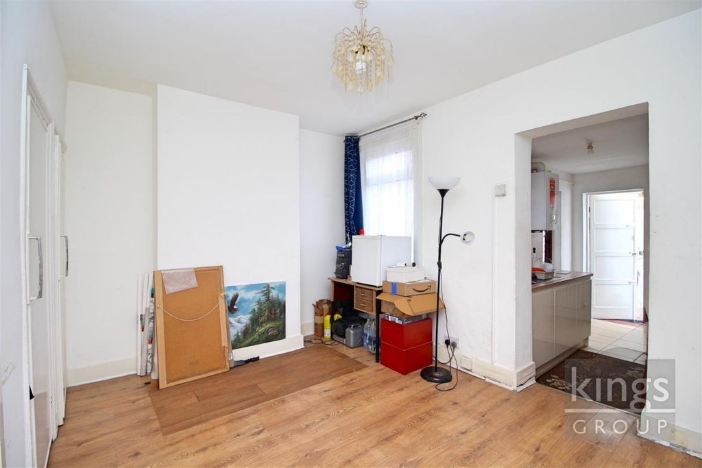 Property photo 3 of 10