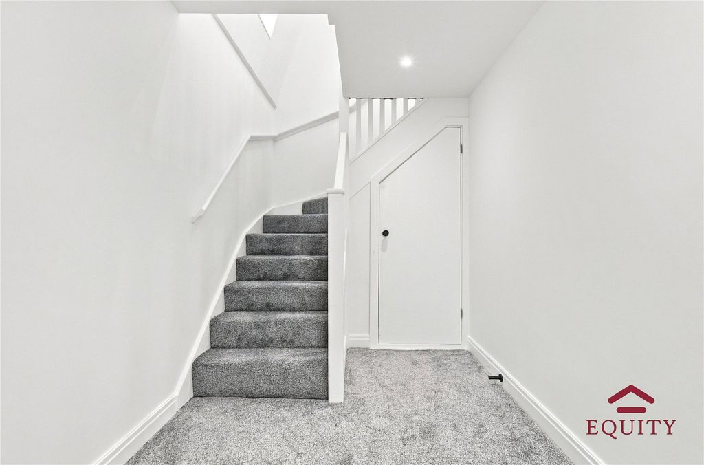Property photo 2 of 28 Picture No. 56