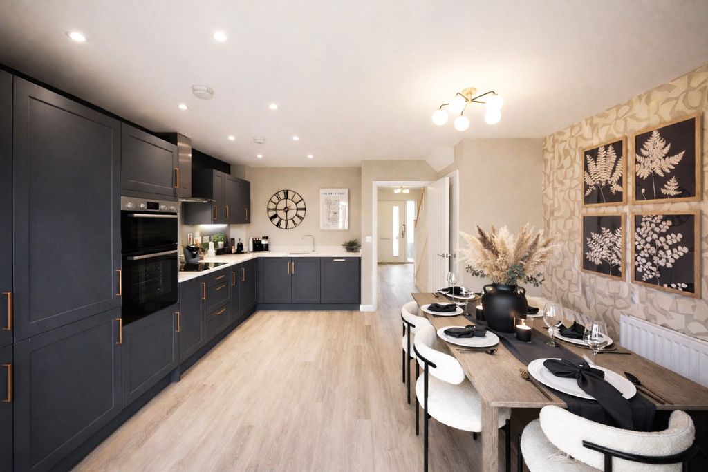 Property photo 2 of 12 Dining Area