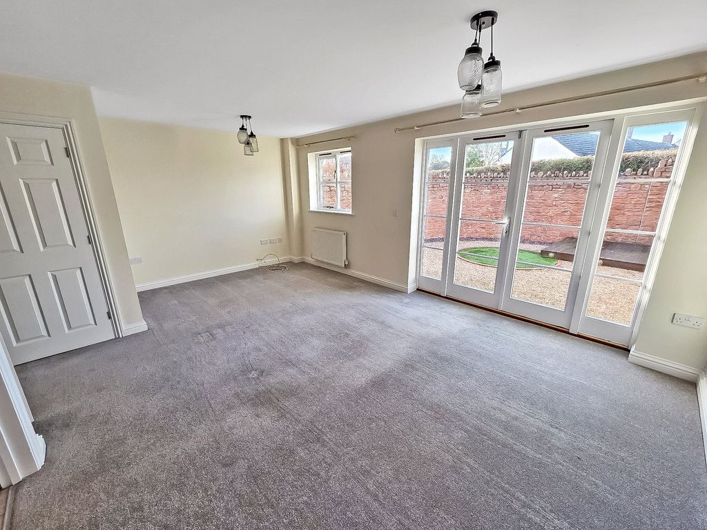 Property photo 3 of 12 3 - Picture No. 18