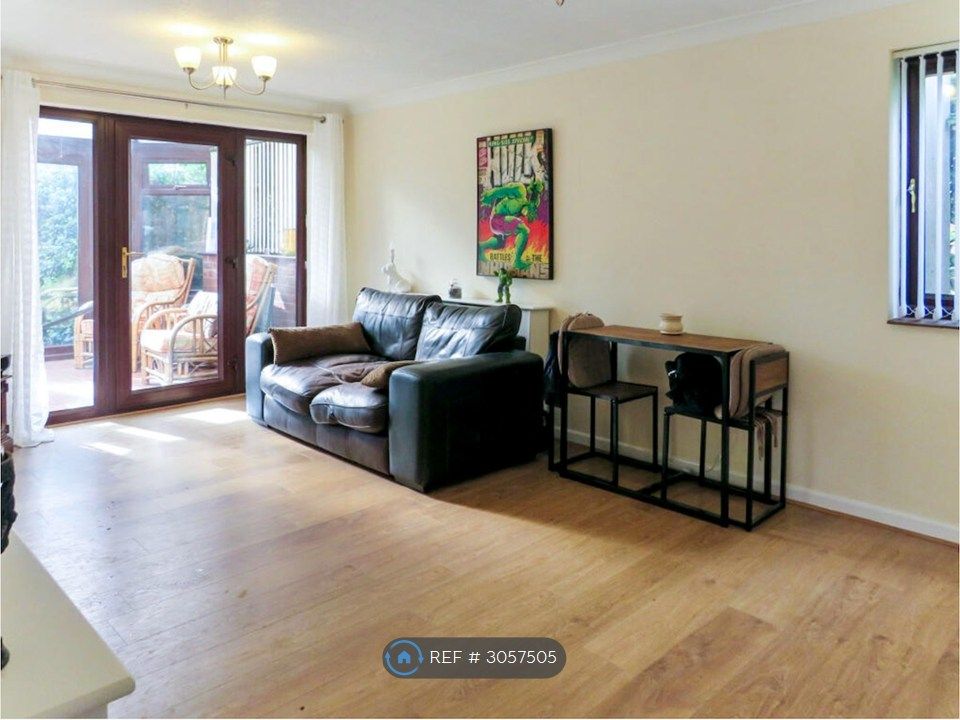 Property photo 1 of 10 Lounge