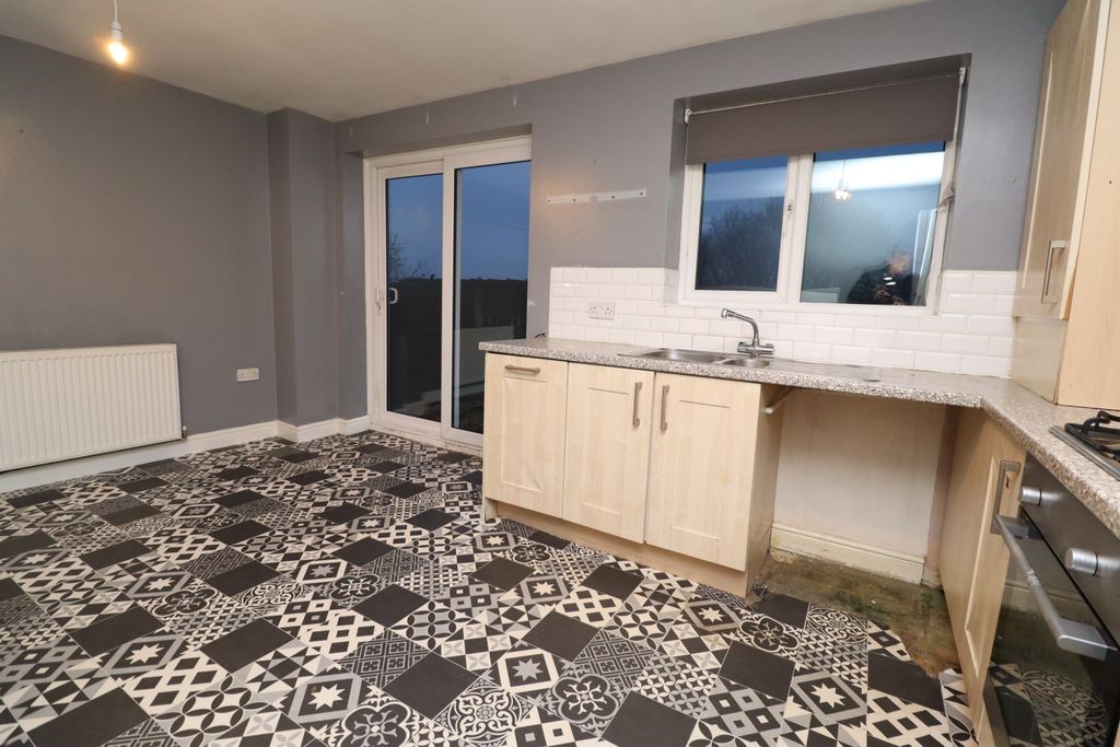 Property photo 3 of 16 Img_1992