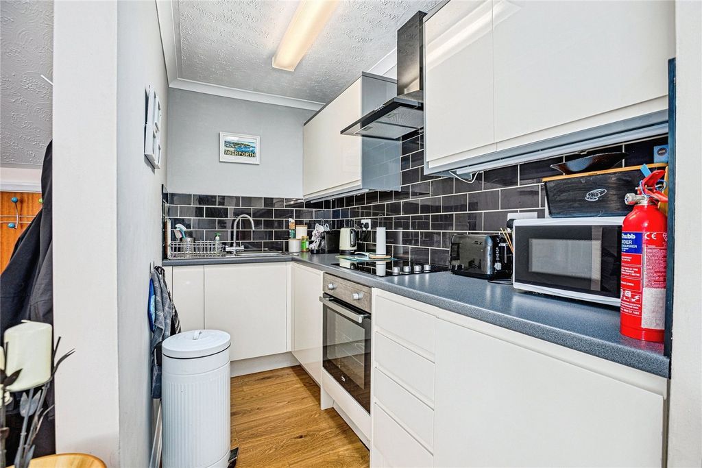 Property photo 3 of 15 Picture No. 29