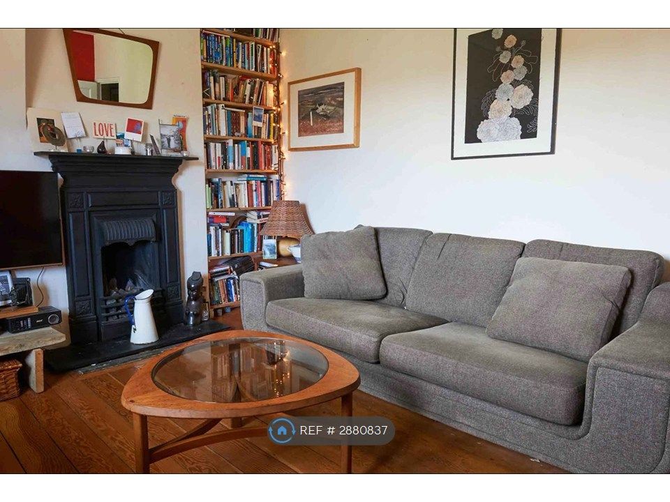 Property photo 3 of 10 Living Room