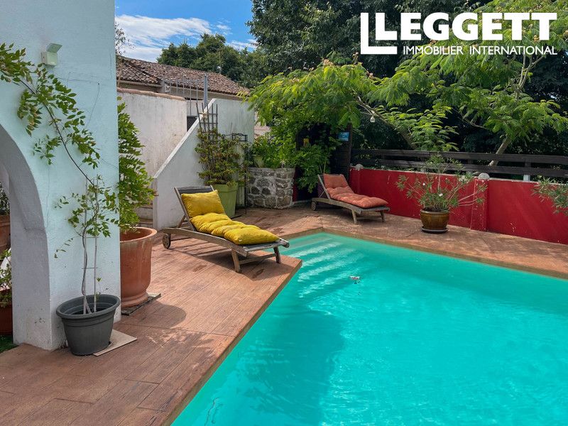 Property photo 2 of 10