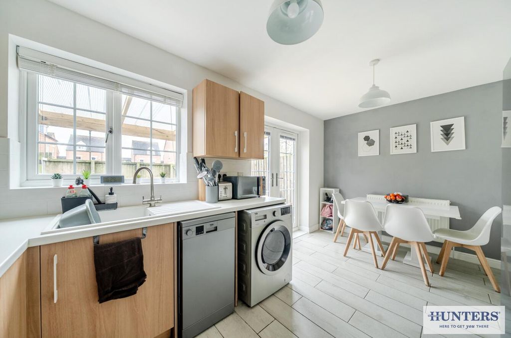 Property photo 3 of 24 A93d6693-0347-4576-9Fce-255c51Da55c1.Jpg