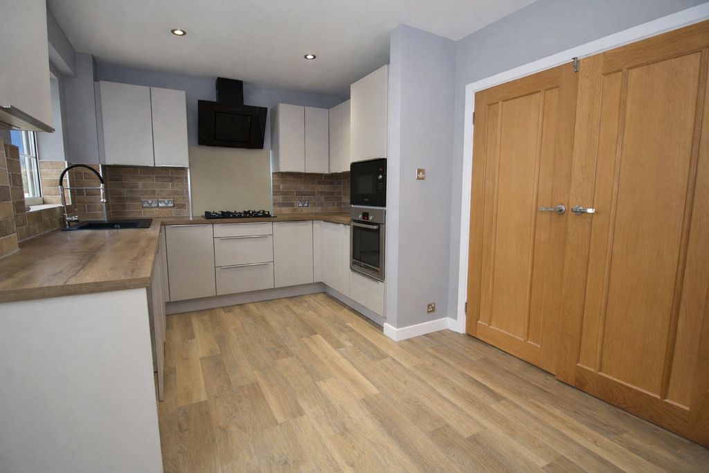 Property photo 2 of 13 Picture No. 08