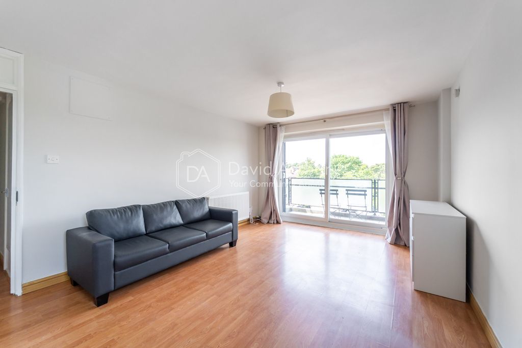 Property photo 1 of 13 Mba04582