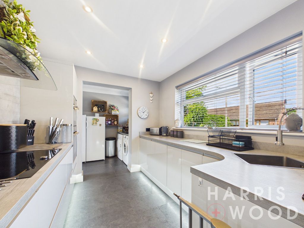 Property photo 2 of 20 5317652
