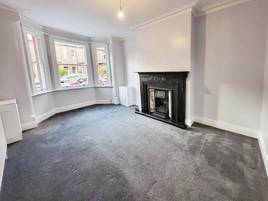 Property photo 2 of 19 Picture No. 25