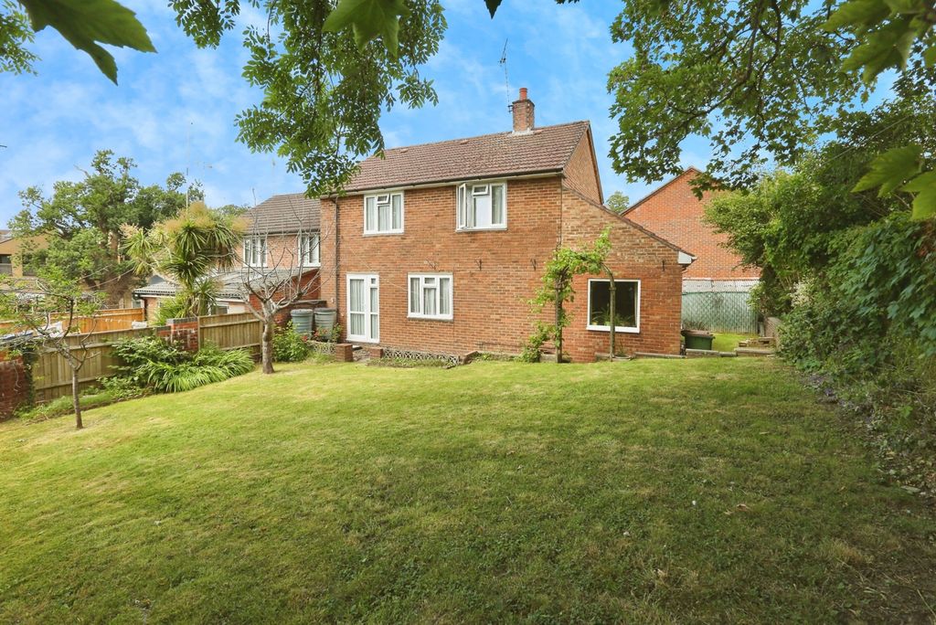 Property photo 3 of 11 Photo