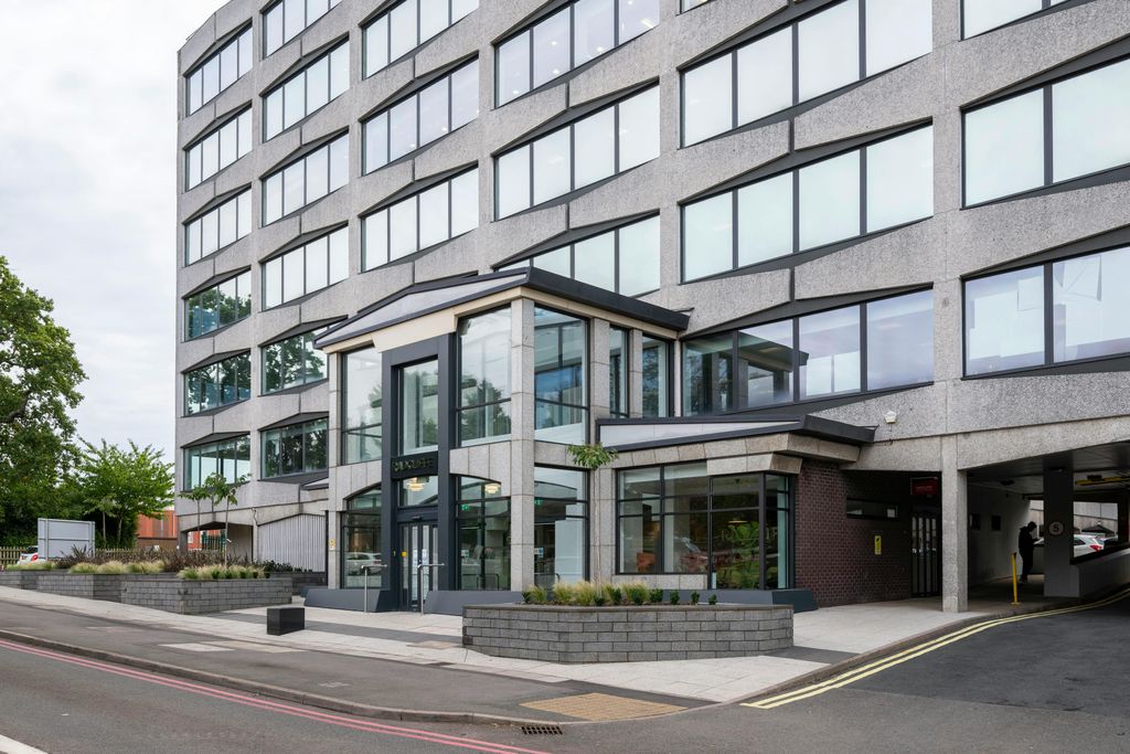 Property photo 2 of 10 Cab_Blenheim_External12.Jpg