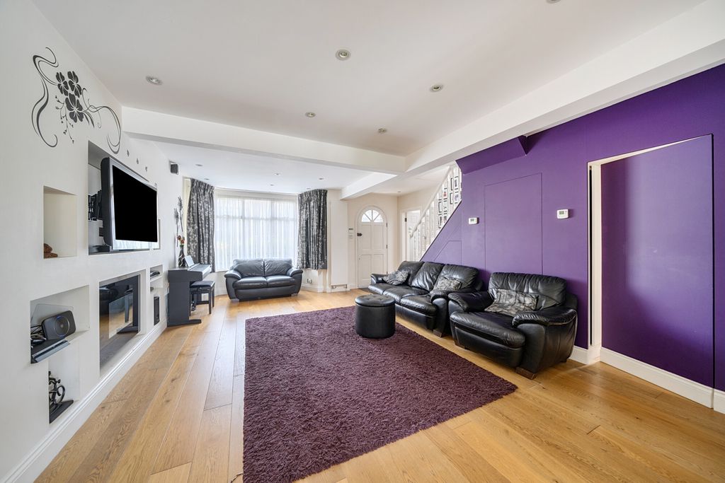 Property photo 2 of 23 1346644-10-68c95A...