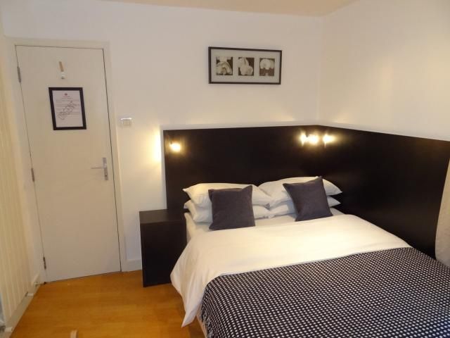 Property photo 1 of 5 Studio To Rent