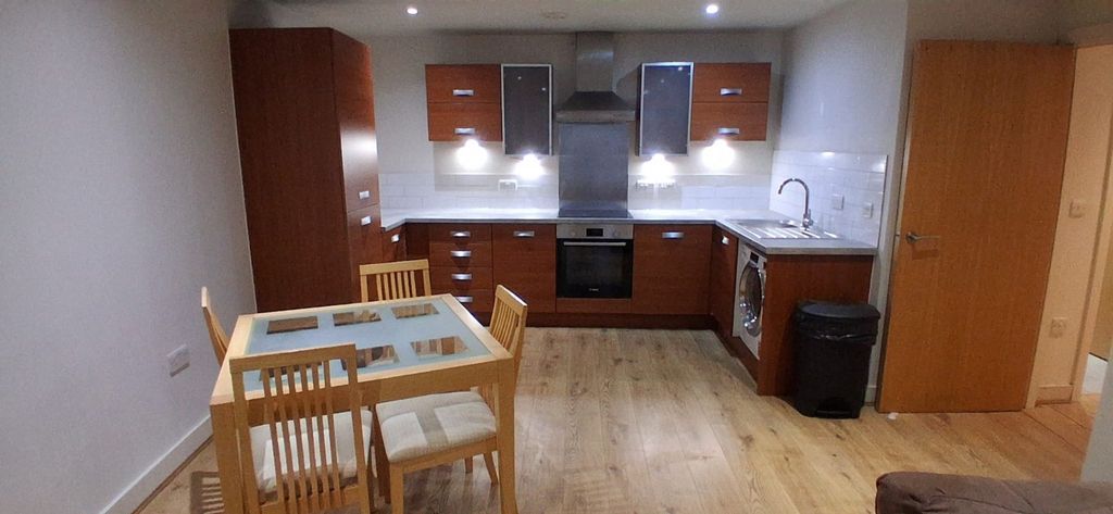 Property photo 2 of 11 Picture No. 30