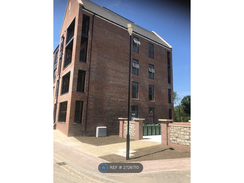 Property photo 2 of 25