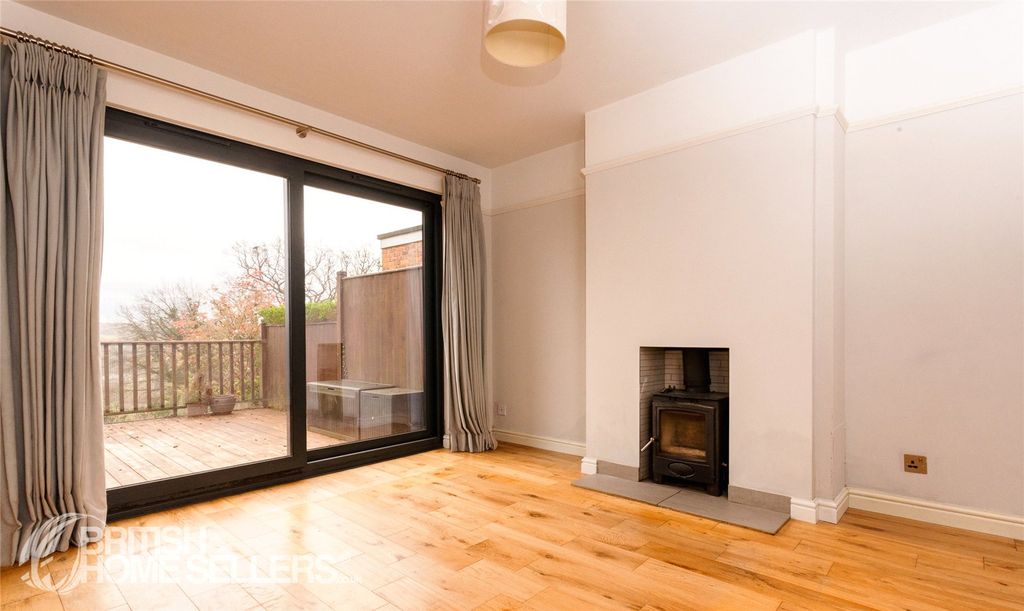 Property photo 3 of 39 Picture No. 31