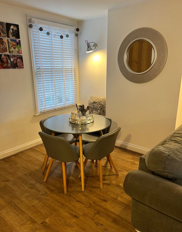 Property photo 3 of 8 Gallery