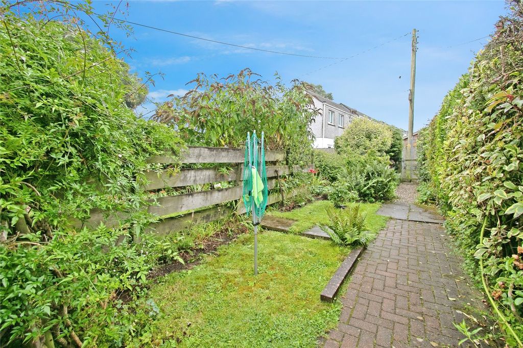 Property photo 2 of 18 Picture No. 37