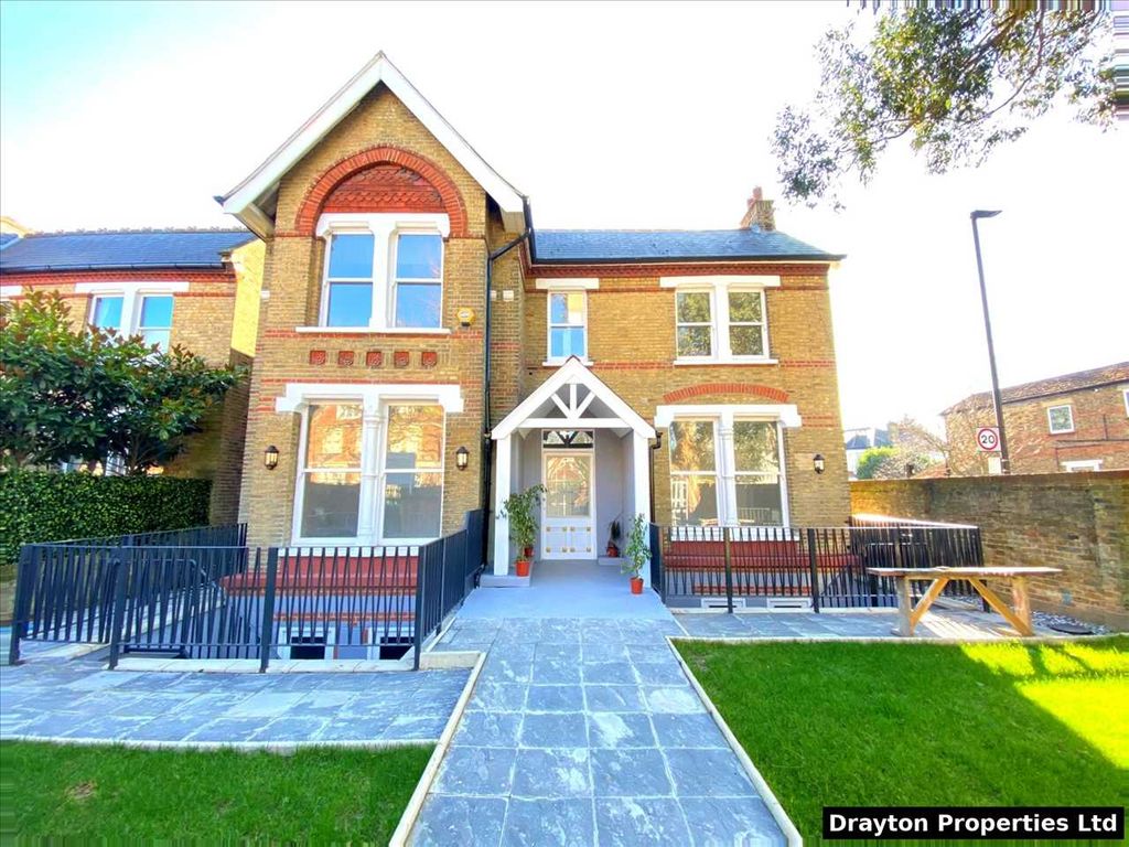 Property photo 1 of 10 Main Picture