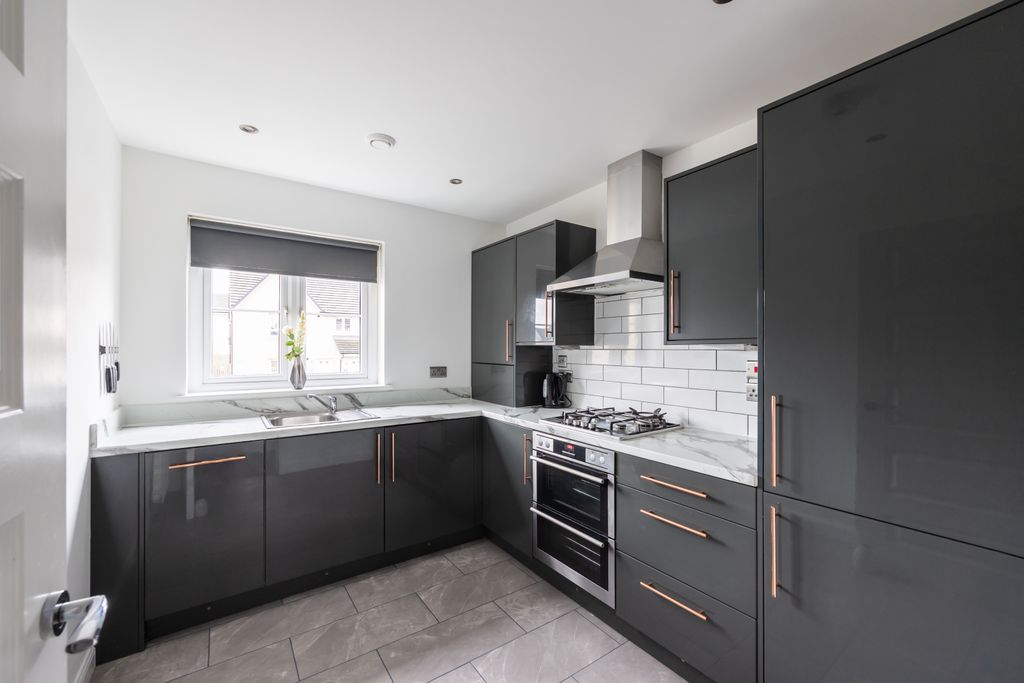 Property photo 3 of 19 Property Image 3