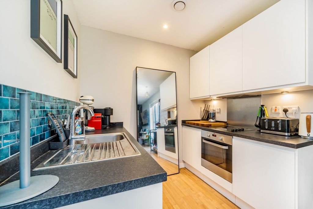 Property photo 3 of 4