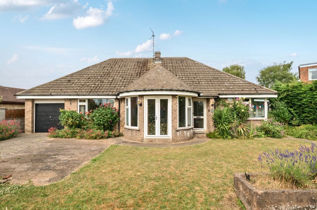 Property photo 1 of 25 1484974-19-6A429F9043544