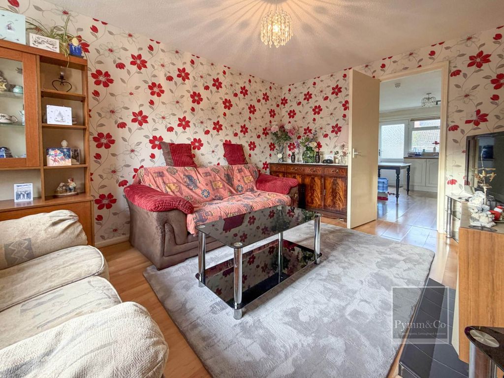 Property photo 2 of 14