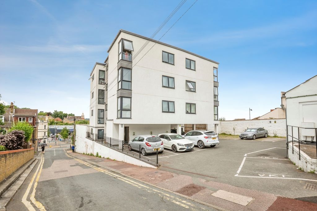 Property photo 1 of 15 Pbox-Img.Jpg