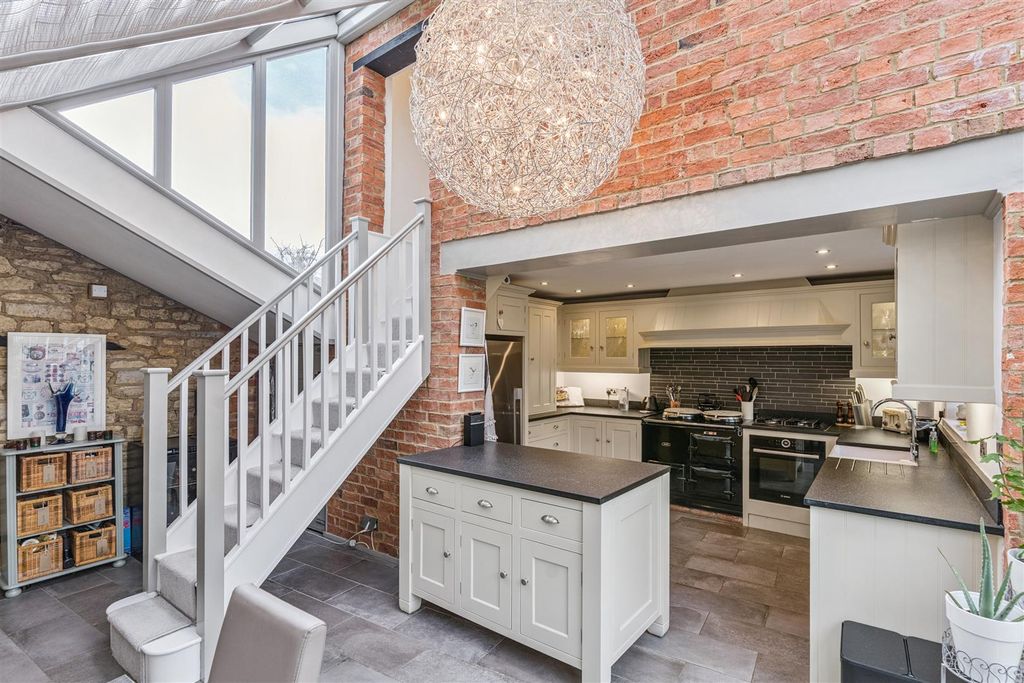 Property photo 3 of 41 Dsc03735-A27530126Ad9B7A5Ff13E3c4190Bfe05.Jpg