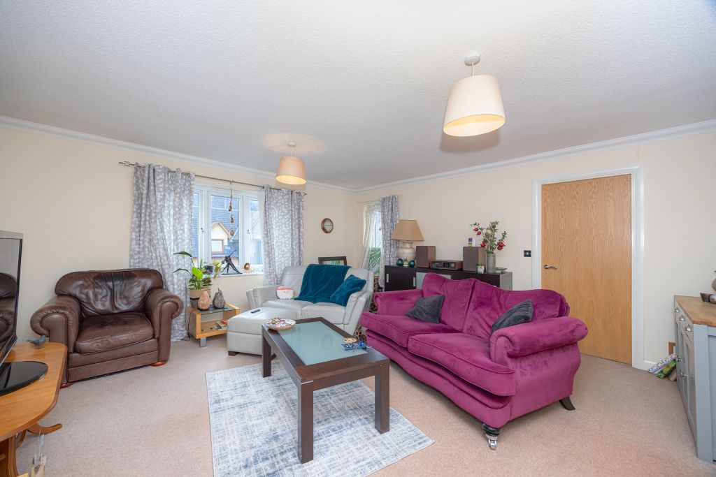 Property photo 3 of 13